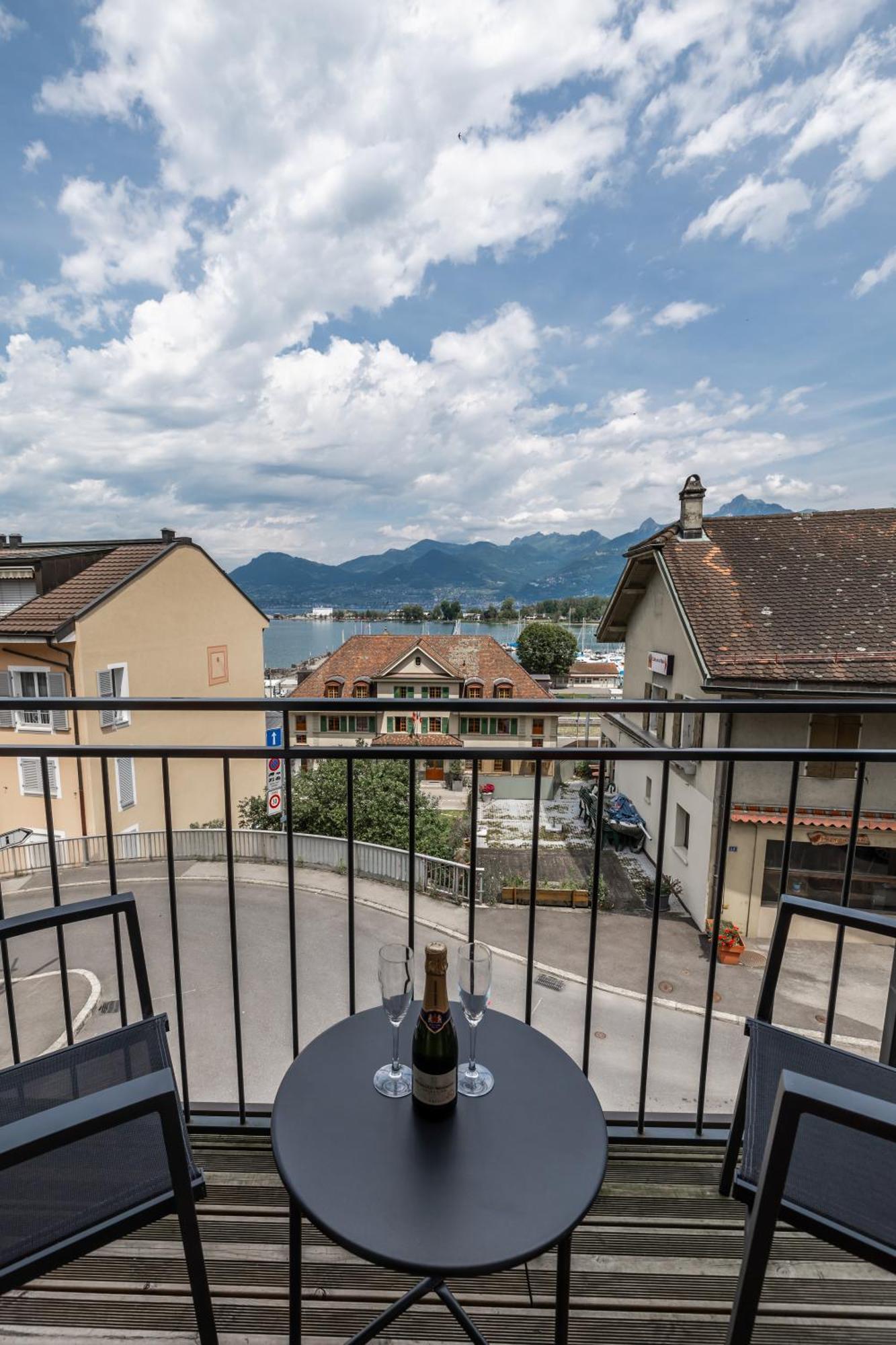 Aloha Chambres Port-Valais Dış mekan fotoğraf
